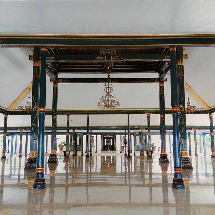 Bersejarah