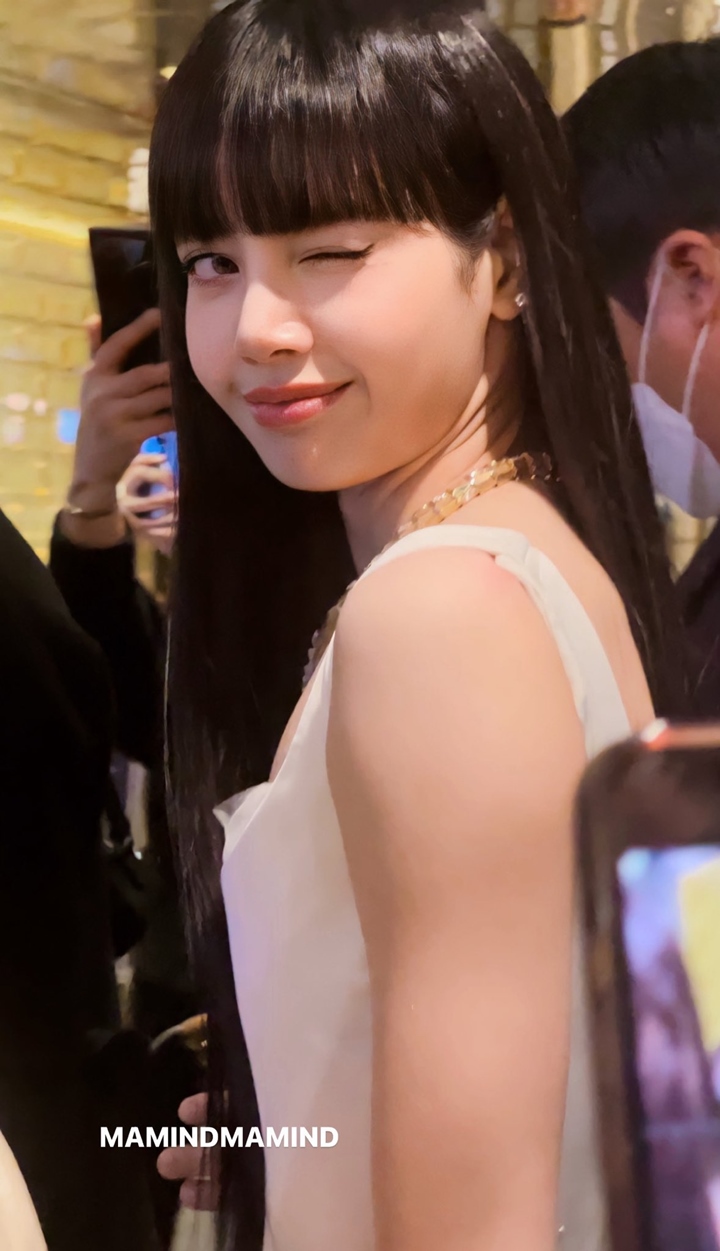 Lisa BLACKPINK Beri Respons Tak Terduga Saat Ditanya Minum Alkohol atau Tidak