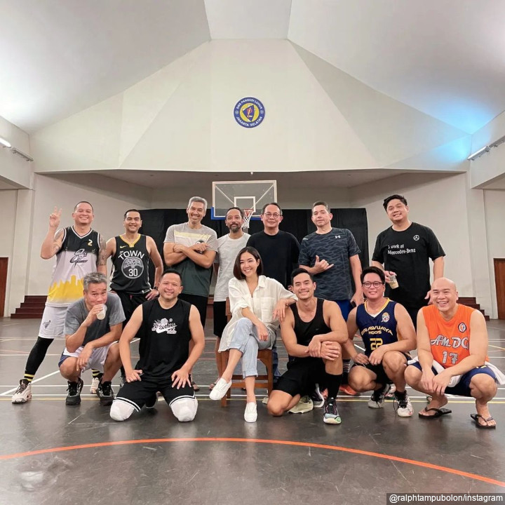 Dampingi Rino Latihan Basket