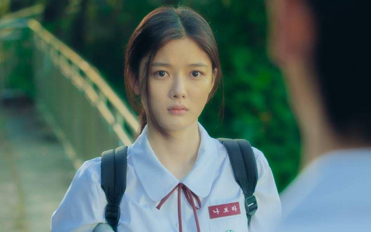 Kim Yoo Jung Terima Ulasan Positif Usai Jadi Anak SMA Jadul di '20th Century Girl'