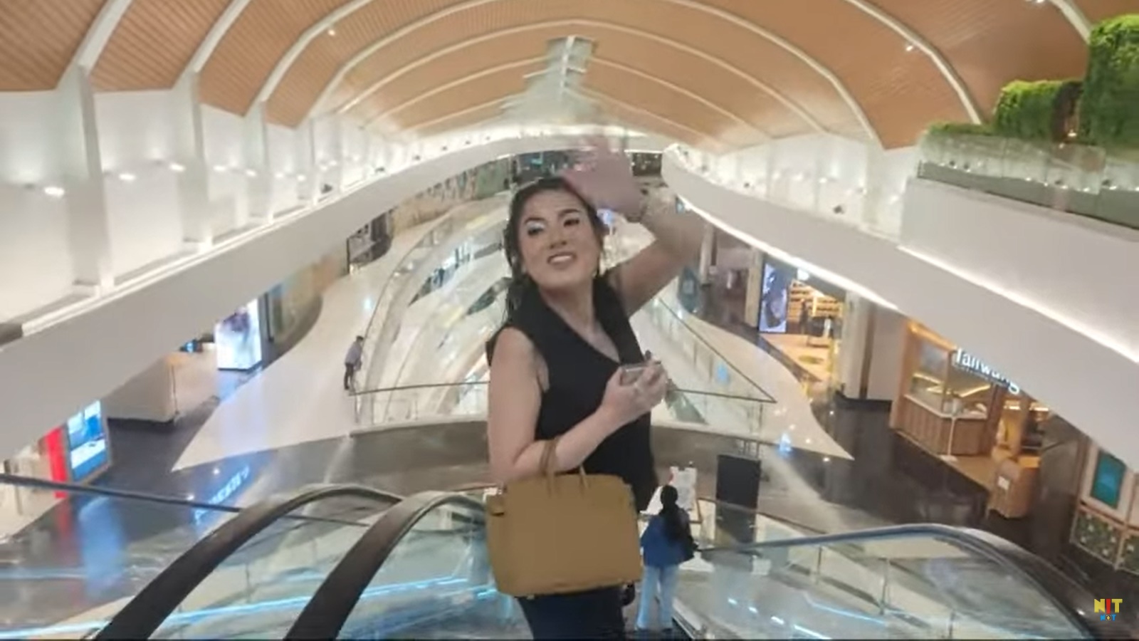 Reaksi Nindy Ayunda Saat Ditanya Soal Nikita Mirzani Masuk Bui
