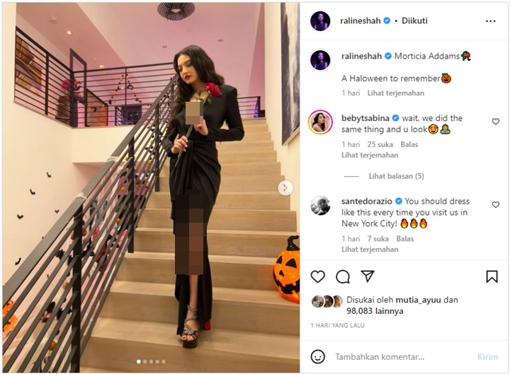 Raline Shah \'Ikut\' Jadi Morticia Addams Saat Halloween, Beby Tsabina Minder?