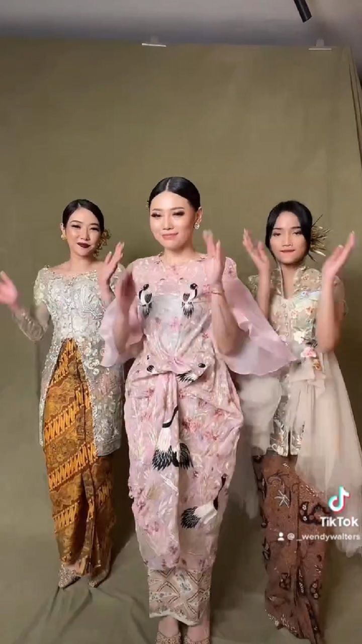 Terniat Buat Gerakan