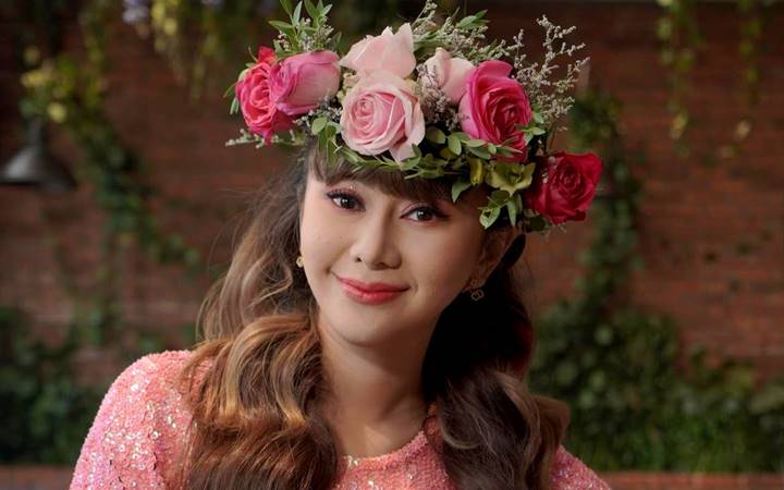 Isu Sindir Luna Maya, Denise Chariesta Spill Kisah Dijebak Open BO 2 Miliar Oleh Ayah Sang Pacar