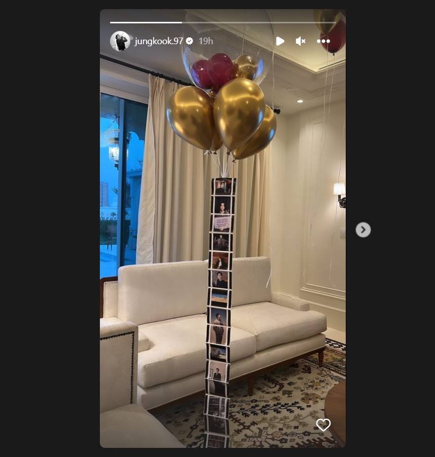 Jungkook BTS membagikan hiasan di kamar hotelnya usai sampai Qatar