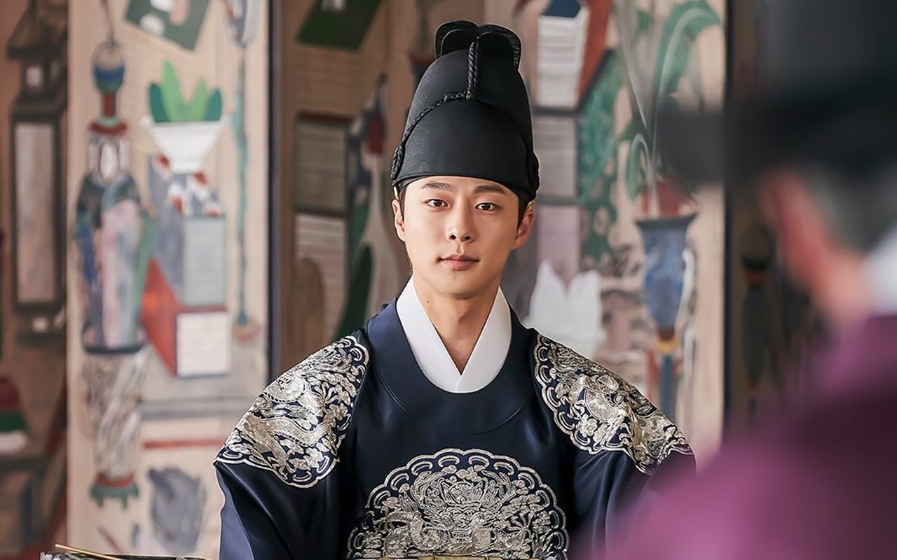 Bae In Hyuk Rela Berkorban Demi 'Under The Queen's Umbrella' Meski Bukan Pemeran Reguler