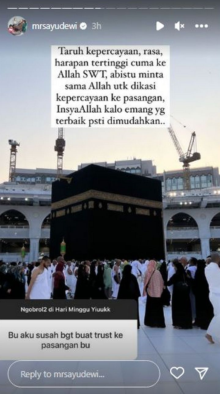 Ayu Dewi Bicara Soal Trust