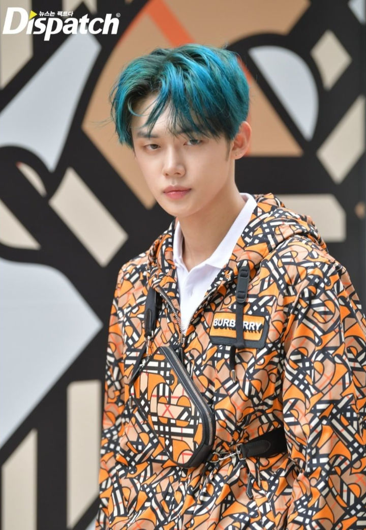 Cool dengan Rambut Biru