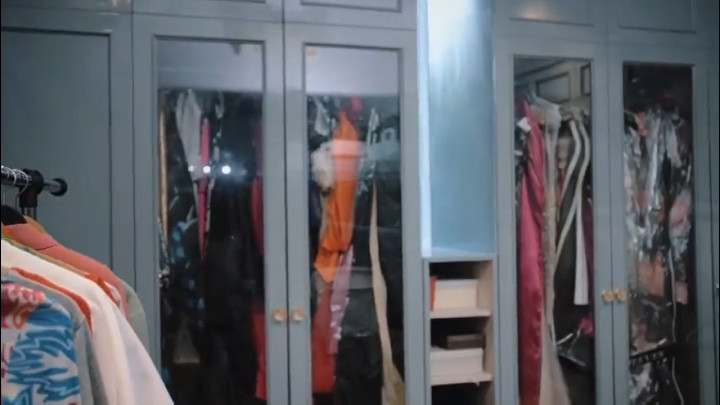 Wardrobe 