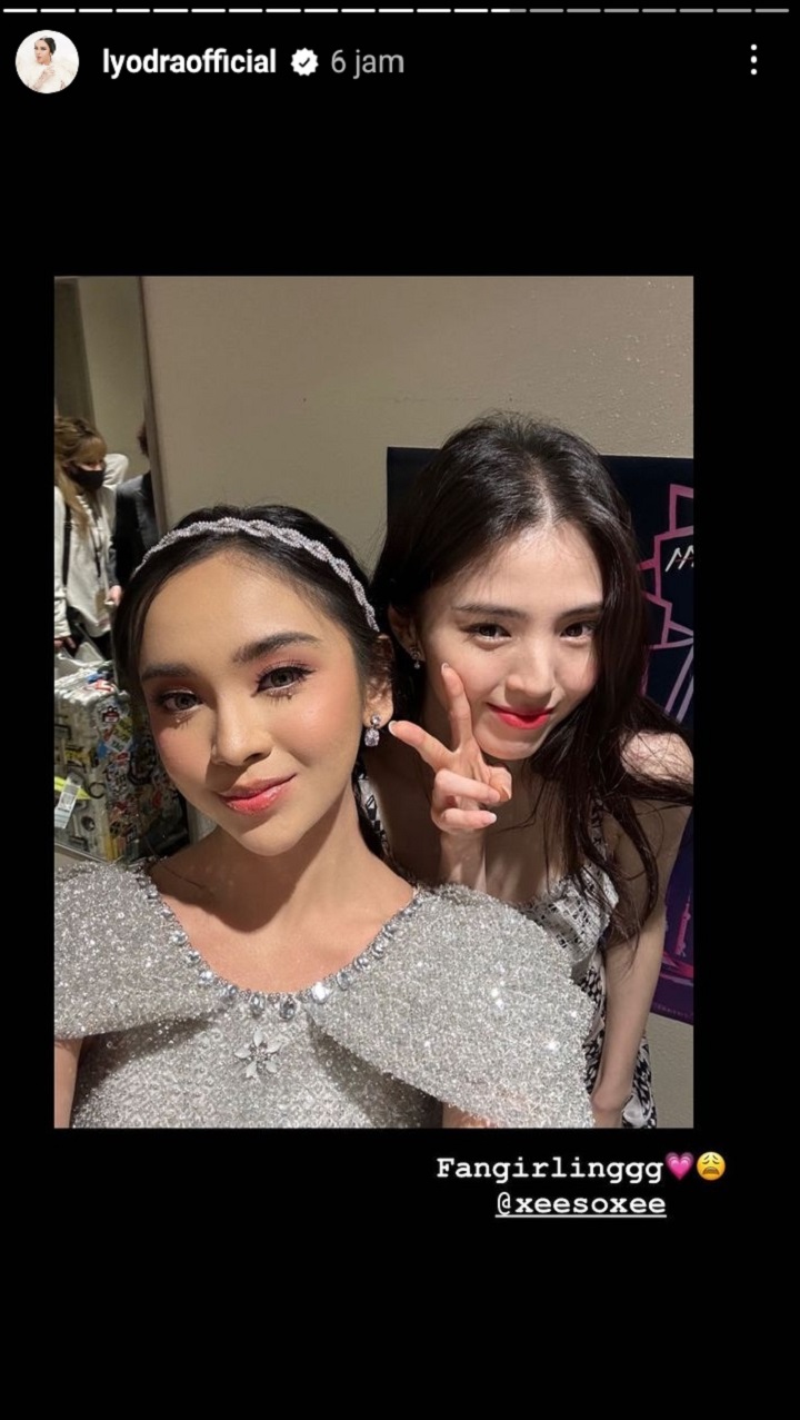 Foto Bareng Han So Hee