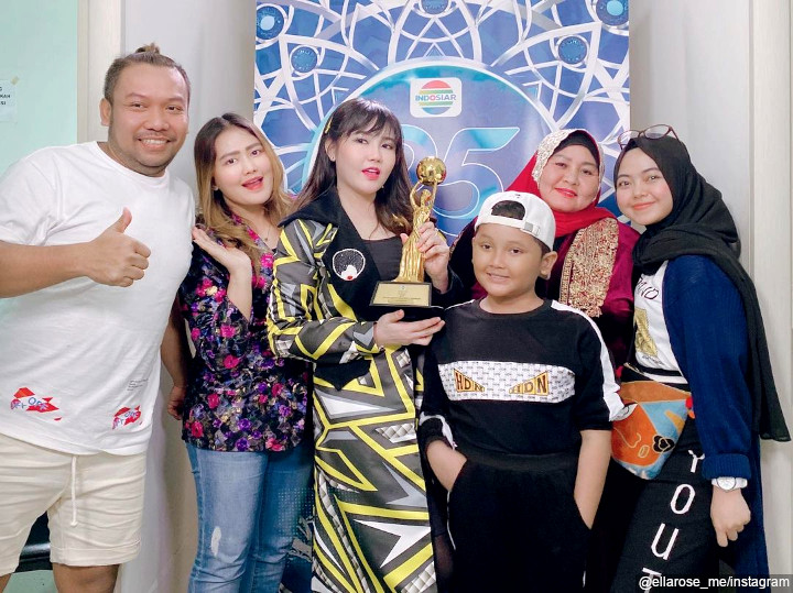 Dukung Karier Via