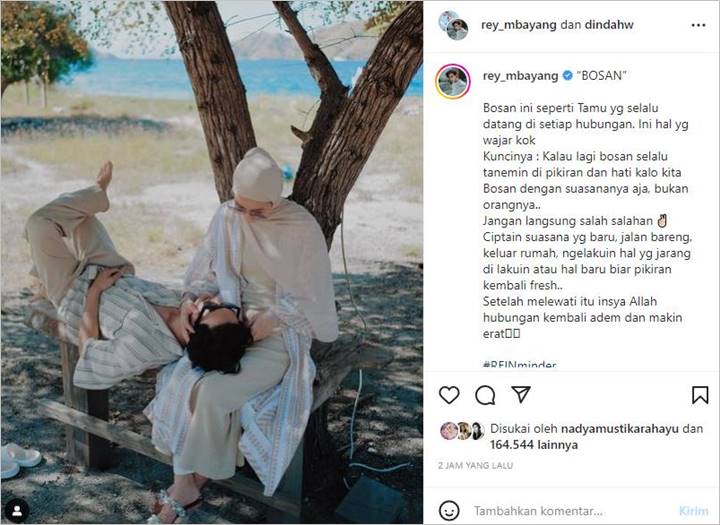 Rey Mbayang Berbagi Kunci Atasi Rasa Bosan dalam Sebuah Hubungan
