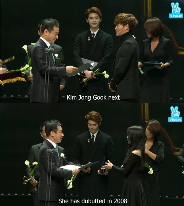 Momen IU dan Lee Jong Suk di Korean Popular Culture and Arts Awards 2015