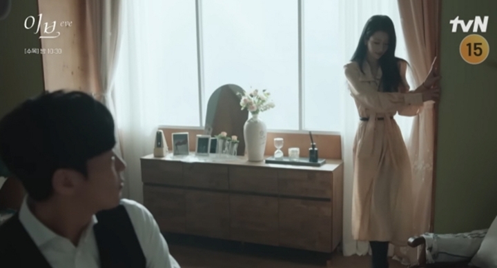 Adegan Seo Ye Ji Goda Suami Orang di \'Eve\' Kembali Viral Bikin Ngakak
