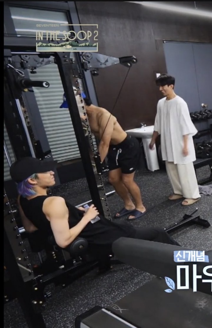Mingyu SEVENTEEN Asyik Workout di \'In The SOOP 2\', Tampilan Body Auto Bikin Geger