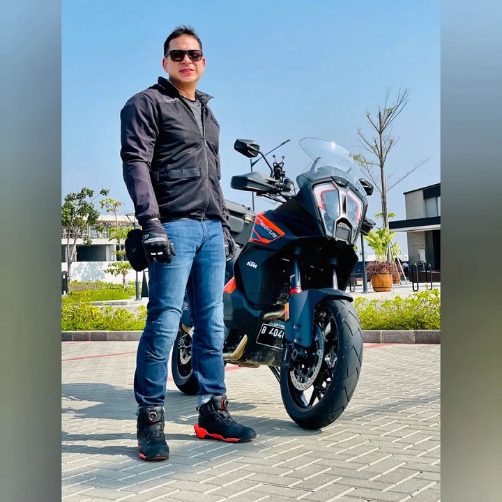 Ari Wibowo