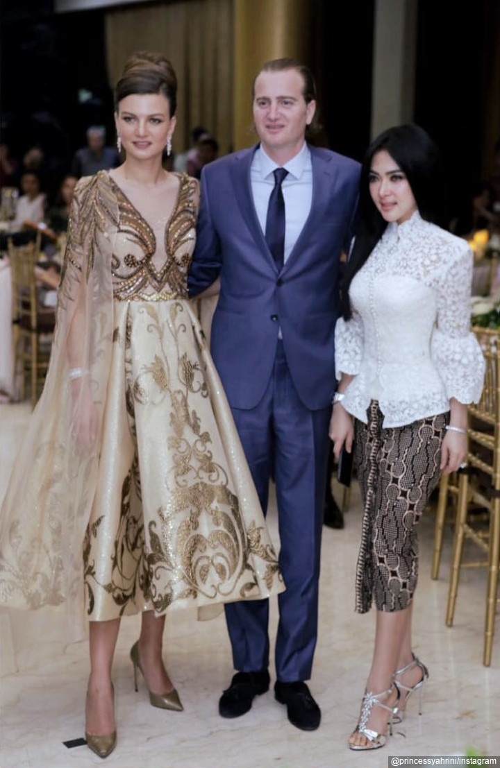 Satu Acara dengan Pangeran dan Putri Georgia