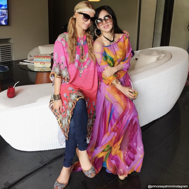Berteman Dekat dengan Paris Hilton