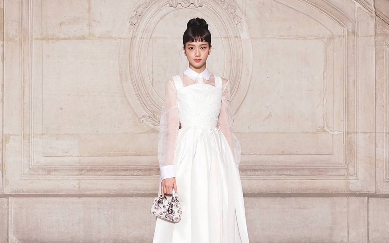 Jisoo BLACKPINK Puncaki Top Influencer untuk 'Haute Couture' Paris Fashion Week 2023