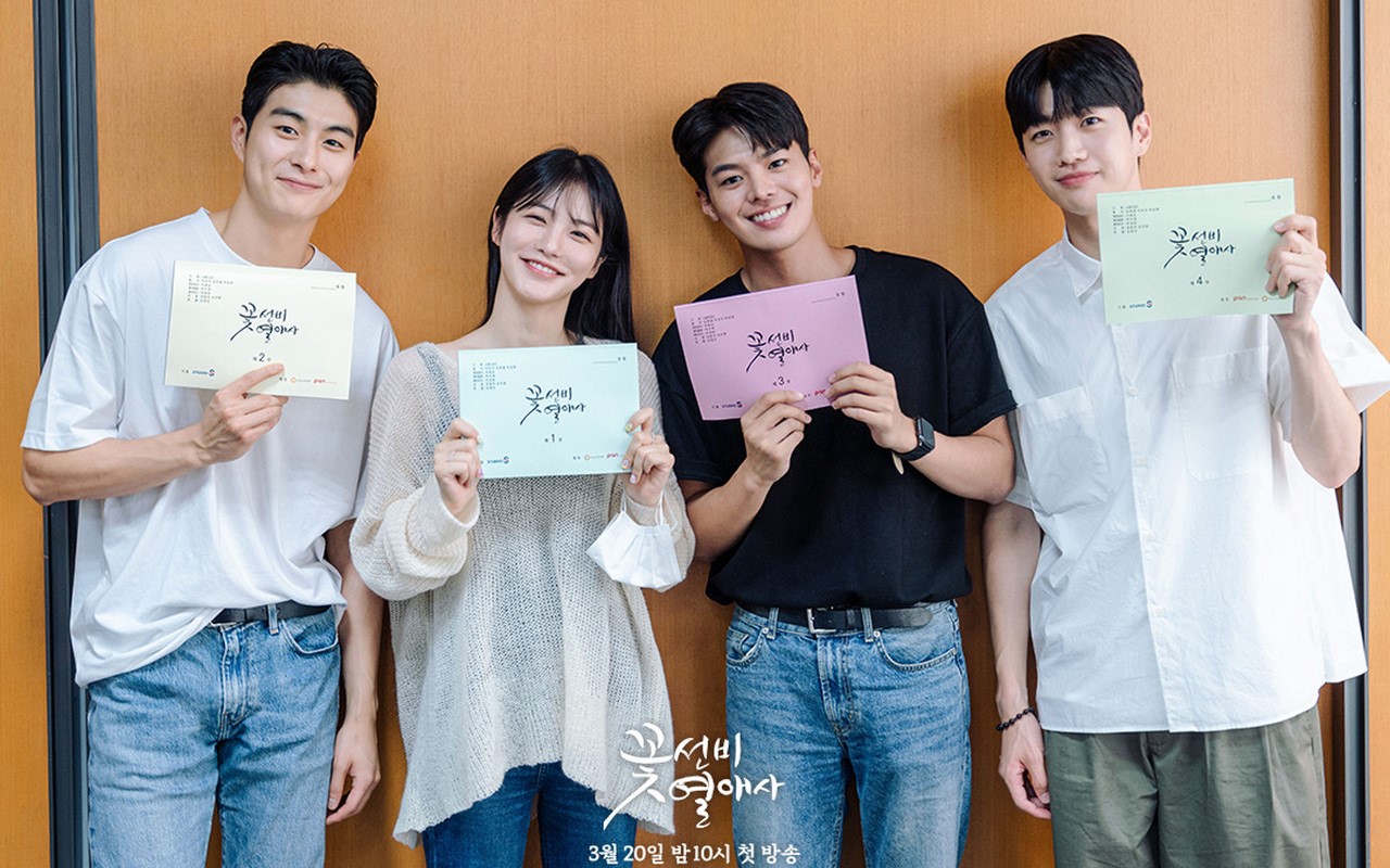 Shin Ye Eun Dipepet Cogan Ryeo Woon-Kang Hoon Cs di Baca Naskah 'The Secret Romantic Guesthouse'