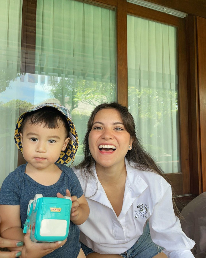 Marsha Yang Suka dengan Anak Kecil
