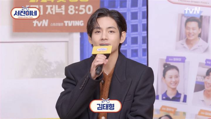 V BTS Jujur Bilang Tak Bisa Masak, Bintangi \'Jinny\'s Kitchen\' Makin Tak Paham Enaknya