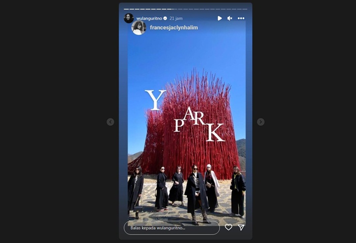 Wulan Guritno Liburan ke Korea, Foto Estetik Bareng Teman-Teman Bak Poster Film