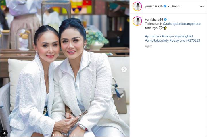  Visual Yuni Shara Kala Duduk di Samping Krisdayanti Bikin Salfok
