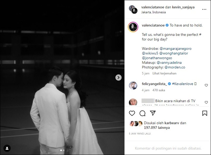 Kevin Sanjaya Genggam Mesra Tangan Valencia Tanoe di Foto Prewed Baru, Auto Ditodong Undangan