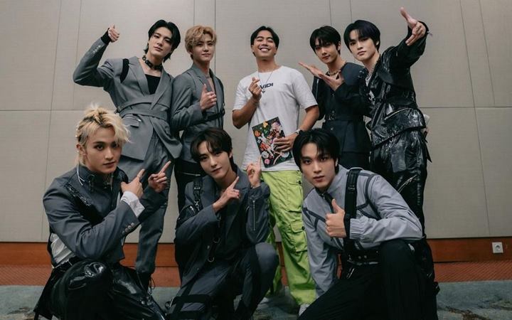 Thariq Halilintar Hadiri Pengajian Rumah Baru Fuji An, Vidi Aldiano Dipuji Mark Lee NCT Dream - Topik Pagi