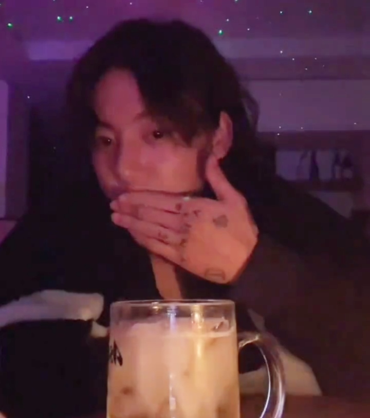 Jungkook BTS Jawab Menohok Saat Diminta Stop Minum Alkohol