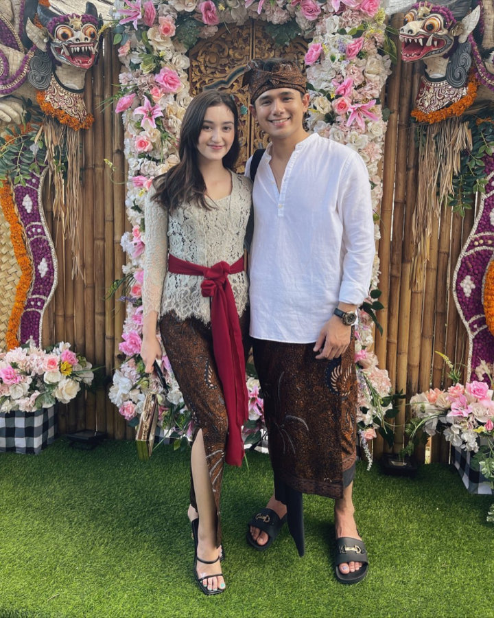 Sering Pergi Kondangan Bareng