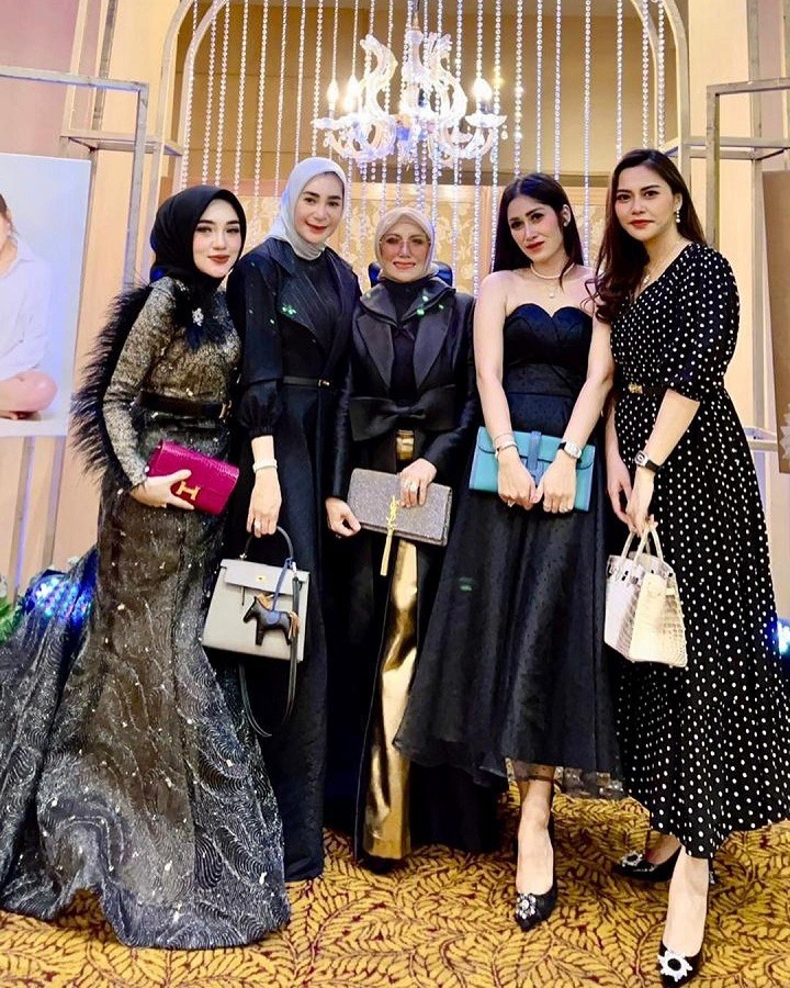 Bareng Geng sosialita