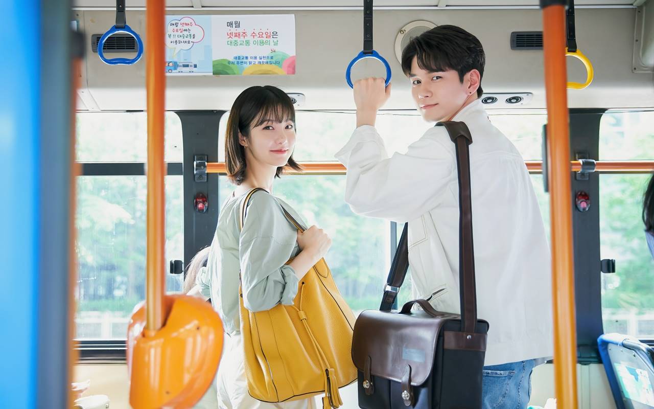 Ong Seong Wu Post Prosesi Jadi Botak, Komentar Shin Ye Eun Bikin Nostalgia 'More Than Friends'