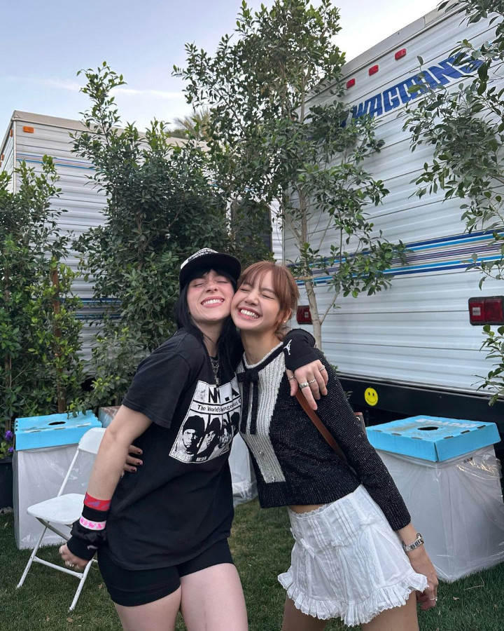 Pelukan Hangat dengan Billie Eilish