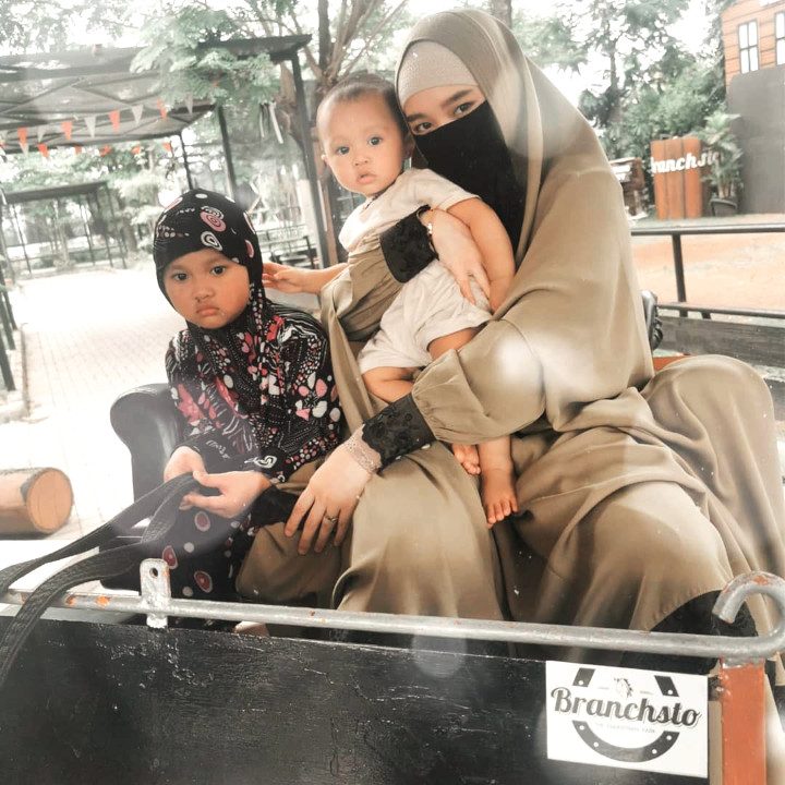 Ajari Starla Berkuda dan Memanah