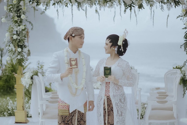 Bahagia Sebagai Pasutri