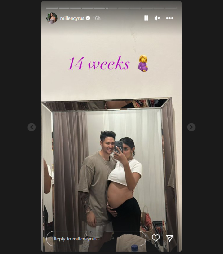 Pamer Perut Besar Bak Orang Hamil Usai Dilamar Pacar, Millen Cyrus: 14 Minggu Pamer Perut Besar Bak Orang Hamil Usai Dilamar Pacar, Millen Cyrus: 14 Minggu
