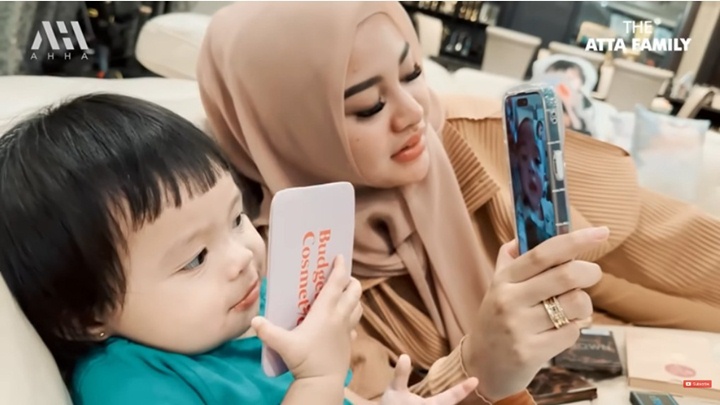 Rayyanza Ngamuk Video Call-nya Tak Diangkat Raffi Ahmad, Akhirnya Pilih Telepon Ameena