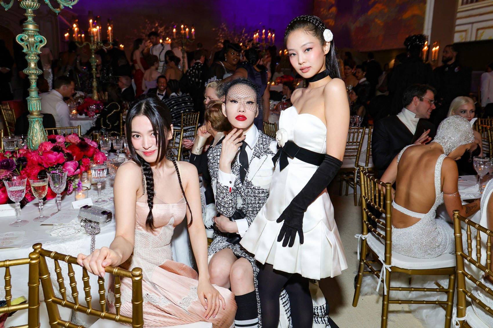 Momen pertemuan Song Hye Kyo, Jennie BLACKPINK, dan Choi Sora