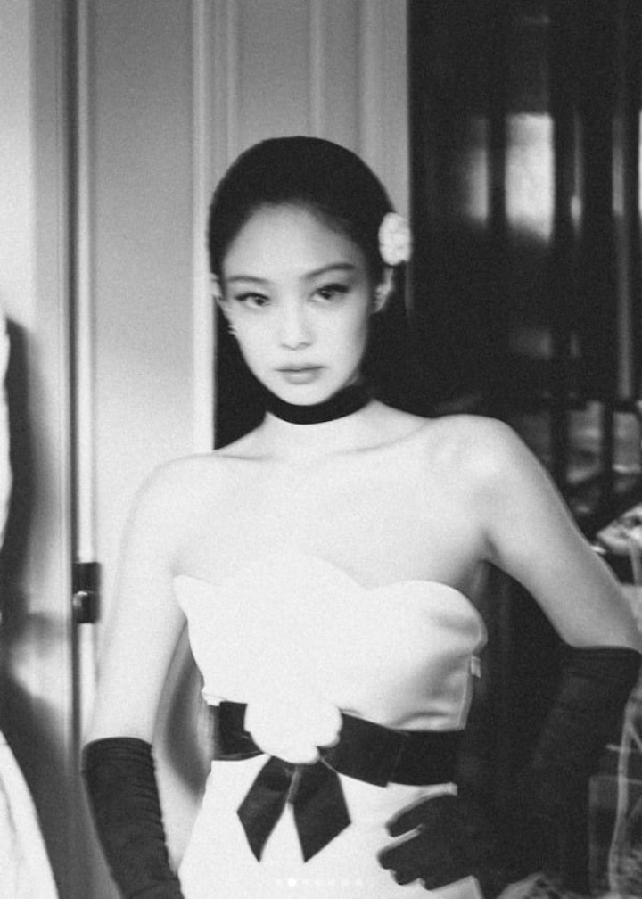 Media Korea Juluki Jennie BLACKPINK Reinkarnasi Audrey Hepburn Usai Hadiri Met Gala 2023