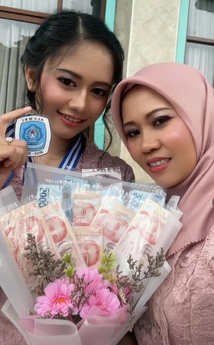 Selca Manis Berdua