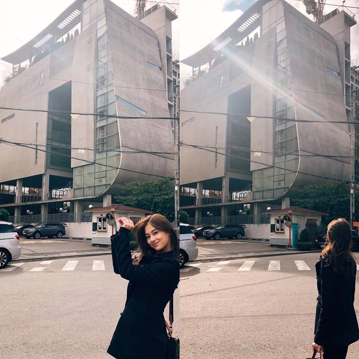 Nongkrong Di Depan YG Entertainment 