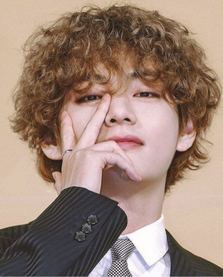 V BTS