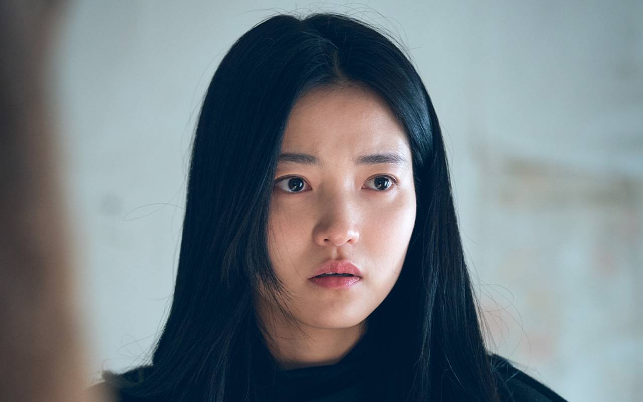 Kim Tae Ri Bongkar Poin Penting Perankan Kesurupan Iblis di 'Revenant'