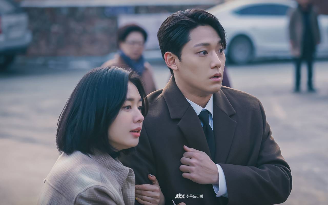 Lee Do Hyun-Ahn Eun Jin Sekongkol Ngide Buat Adegan Ciuman Hot tapi Kocak di 'The Good Bad Mother'