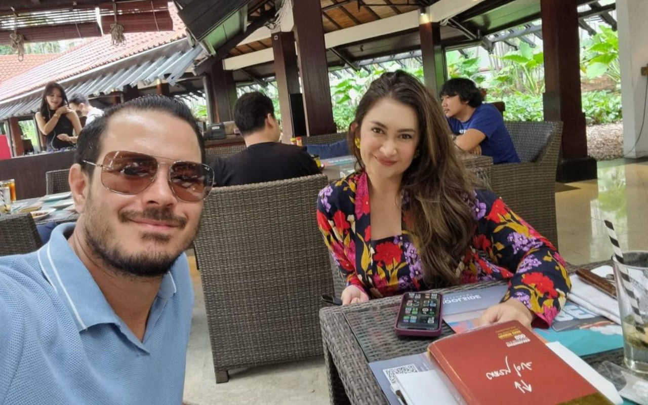 Sudah Cerai, Nafa Urbach dan Zack Lee Akrab Bak Bestie Kala Liburan Ke Jepang