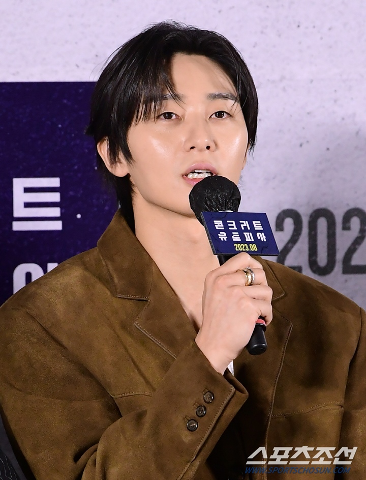 Park Seo Joon Tanggapi Langsung Rumor Pacari xooos Saat Muncul di Depan Reporter