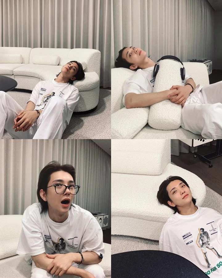 Joshua Hong SEVENTEEN Pose Lucu, Perabotan di Rumahnya Curi Fokus