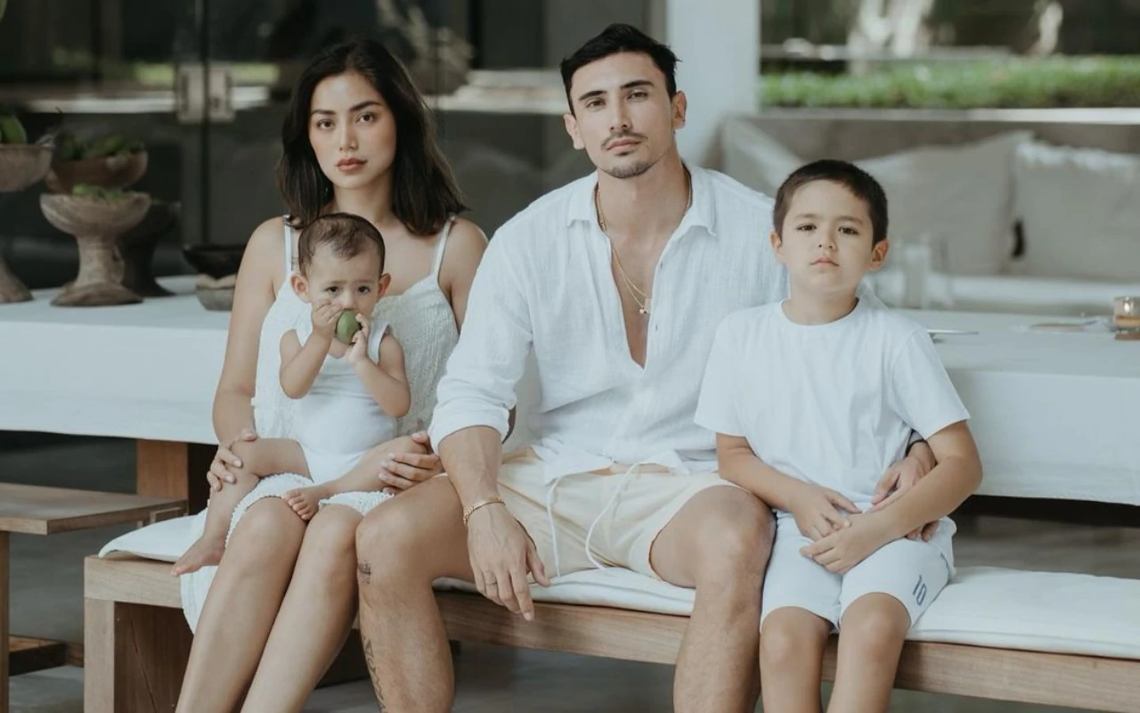 Jessica Iskandar Bongkar Realita di Balik Foto Keluarga Bikin Kepalang Gemas